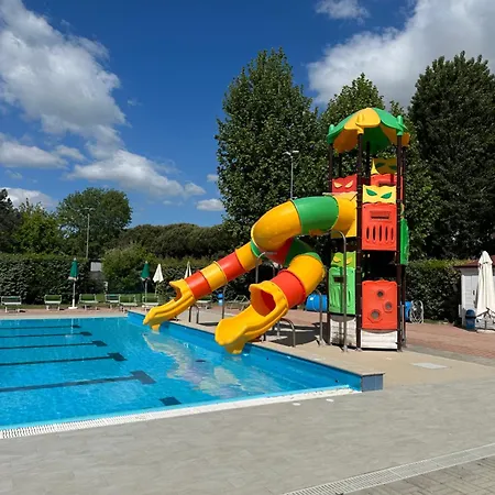 Campeggio New In Village